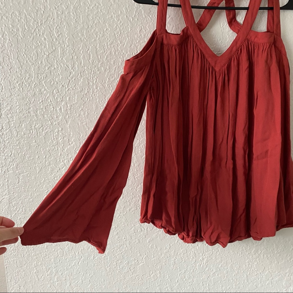Long sleeve off the shoulder cut out top - Picture 2 of 6
